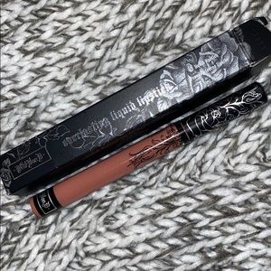 Kat Von D Liquid Lipstick in “Ophelia”